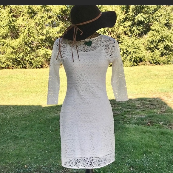 Express Dresses & Skirts - EXPRESS Crochet Eyelet White &‎ Cream Quarter Sleeved Lined Dress SZ SMALL EUC